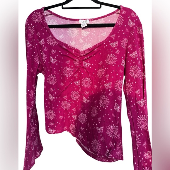 Rue 21 Women’s Long Bell Sleeve Top butterfly SZ XL Y2K,clueless, whismygoth - Picture 1 of 11